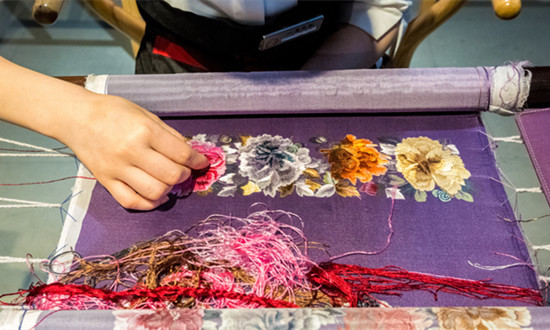 刺繡行業(yè)市場現(xiàn)狀分析：國內刺繡工藝有著濃厚的地域色彩