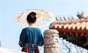山東青島：服裝市場購銷兩旺 龍元素 新式服飾受熱捧 民族服裝行業(yè)深度分析報告