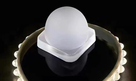 LED燈具行業(yè)深度調(diào)研：2030年全球LED照明市場規(guī)模將達(dá)到1329.6億美元