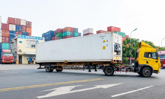 半掛車(chē)行業(yè)發(fā)展如何?中國(guó)半掛車(chē)行業(yè)供需及出口情況分析