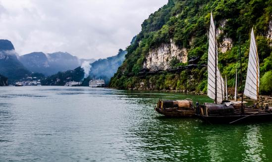 湖北省宜昌市大旅游行業(yè)現(xiàn)狀分析及前景預測