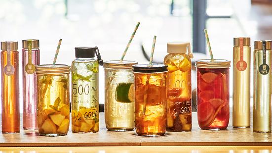 新茶飲行業(yè)市場分析：市場規(guī)模超千億 賽道競爭激烈
