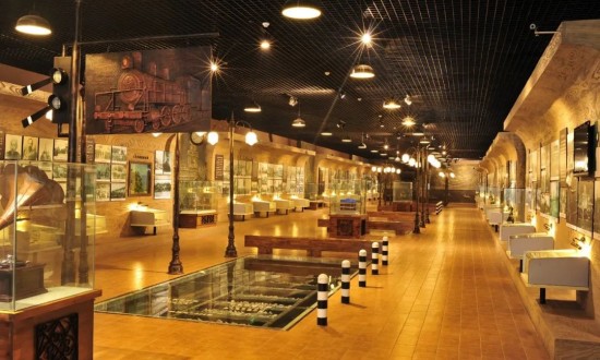 2024年中國博物館旅游行業(yè)的產(chǎn)業(yè)鏈上下游結(jié)構(gòu)及投資趨勢分析