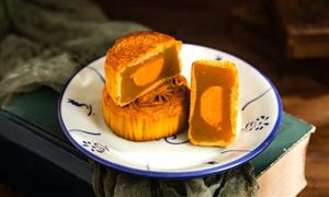 2024年全國月餅產(chǎn)量預(yù)計(jì)約為30萬噸   中國月餅行業(yè)細(xì)分產(chǎn)業(yè)調(diào)研及投資前景分析